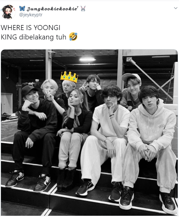 Kocak, ARMY \'Akali\' Foto BTS Bareng Ariane Grande Ini Agar Suga Ada Di Dalamnya