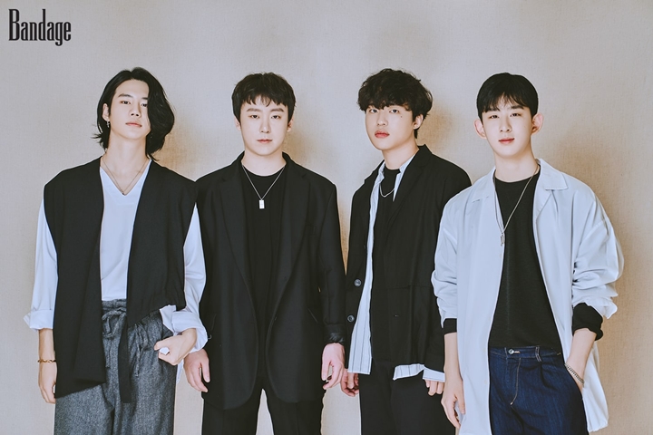 Play M Debutkan Band Baru, Member Ini Disebut Mirip Hyunjin Stray Kids