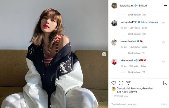 Lisa BLACKPINK Seksi Duduk di Kursi, Kevin Julio Gercep Komentar ‘Nakal’