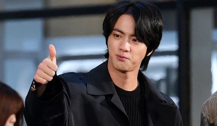 Foto: Jin Ngaku Ogah Buat Prank April Mop, Alasannya Bikin Netizen Kagum