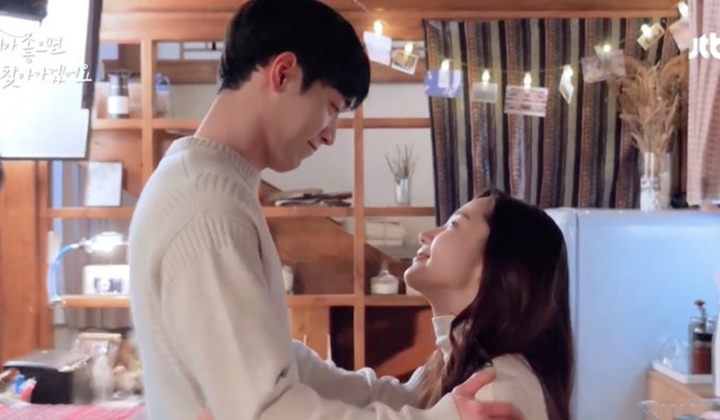 Foto: Malu-Malu, Park Min Young Puji Seo Kang Joon Tampan