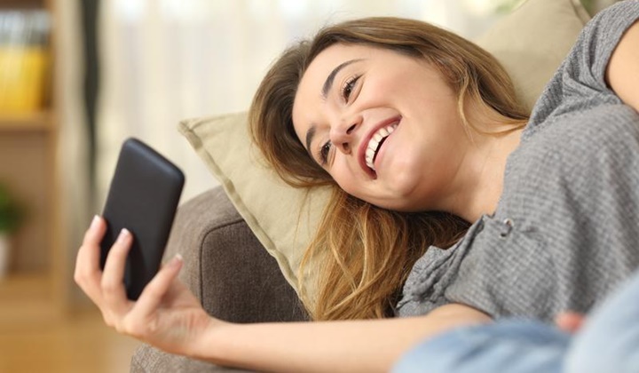 Foto: Anti Bosan, 7 Aplikasi Nonton Film Legal di HP Ini Bakal Temani #diRumahAja