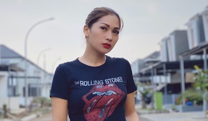 Foto: Halu Level Dewa, Pernikahan Tata Janeeta Dan Hyun Bin Dihadiri Member BTS