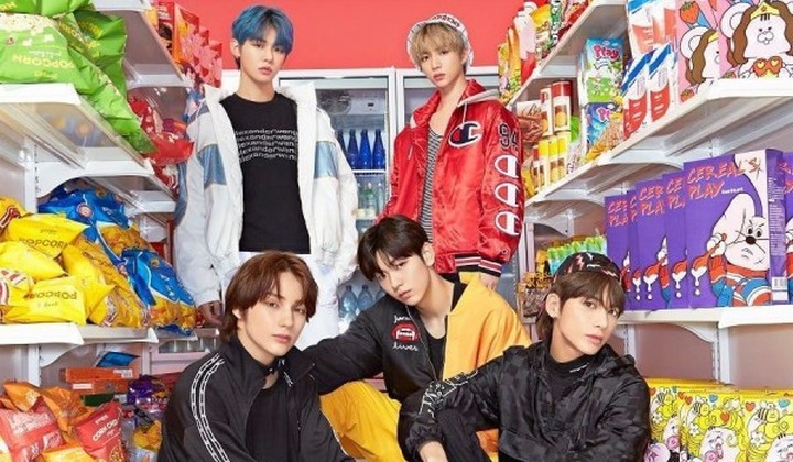 Foto: Baru Setahun Debut, Perubahan Visual Member TXT Sukses Bikin Netter Tercengang
