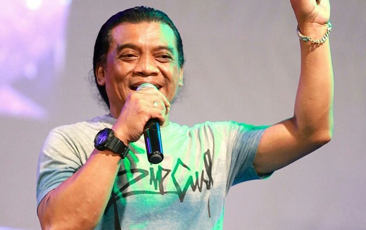 Foto: Suasana Pemakaman Didi Kempot Penuh Sesak dengan Pelayat Meski Dijaga Ketat Pihak Berwajib