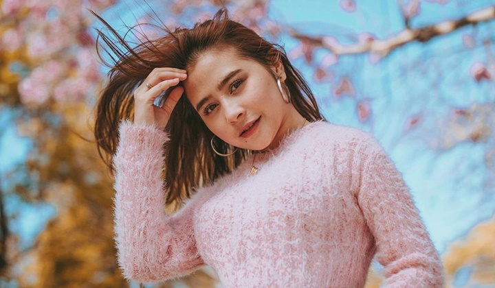 Foto: Lama Dinanti, Video TikTok Perdana Prilly Latuconsina Disambut Heboh Rekan Artis