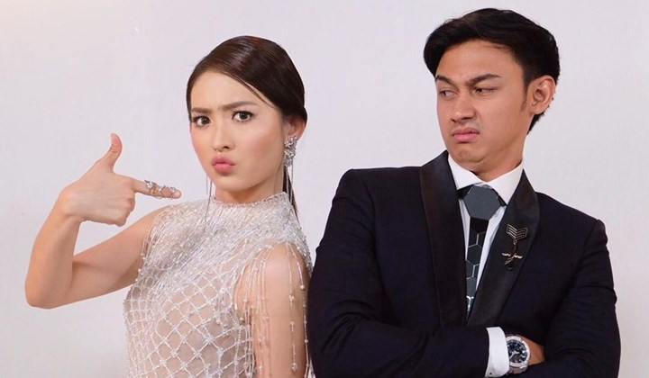 Foto: Caesar Hito 'Gombalin' Natasha Wilona di Potret Ala Member Girl Group