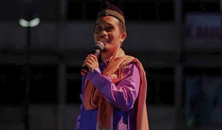 Foto: Begini Tanggapan Ustaz Maulana Soal Video Viral Kedua Mempelai Nikah Pakai Mahar Sandal Jepit