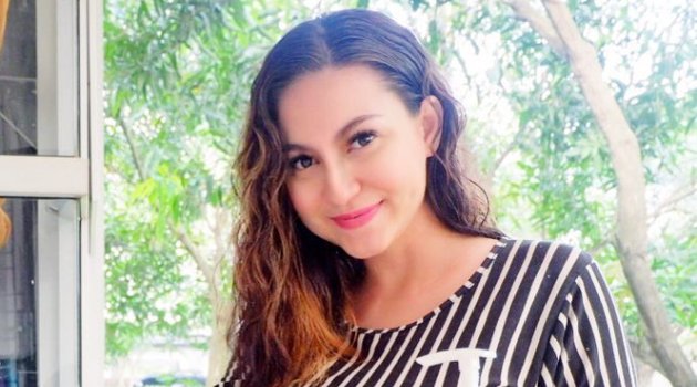 Foto: Alessia Cestaro Melahirkan Putra Ketiga, Paras Sang Bayi Bikin Takjub Sederet Artis