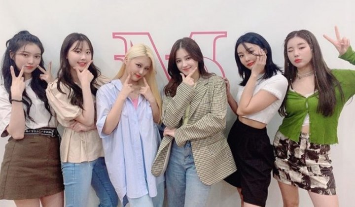 Foto: Member MOMOLAND Tertekan Terus Diserang Komentar Jahat, Agensi Ancam Pidanakan Pelaku