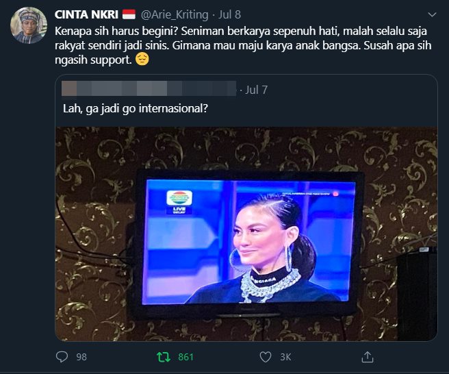 arie kriting memberikan pembelaan usai seorang warganet menyebutkan agnez mo tidak jadi go international