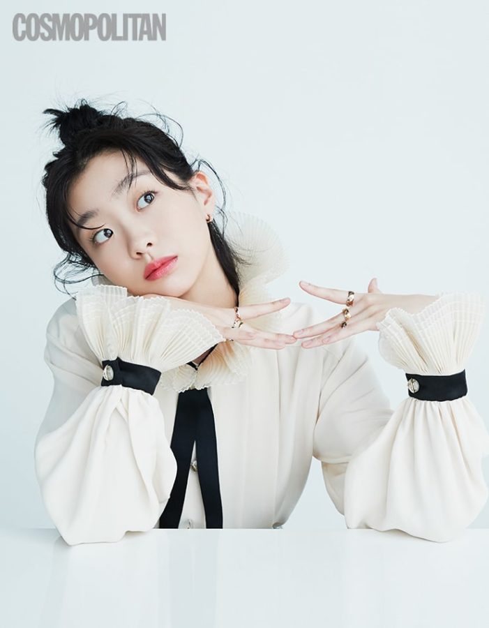 Kim Da Mi Tampil Elegan di Majalah dan Bicara Soal Proyek Film Baru Hingga Beri Nasihat Bijak Cewek Usia 20an