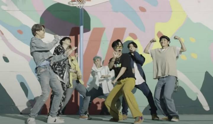 Foto: Usai 'Dynamite' Kembali Puncaki Billboard HOT 100, Begini Hebohnya Euforia Para Member BTS