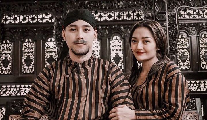 Foto: Siti Badriah Ngaku Nangis Saat Diledek Mandul Karena Belum Punya Anak, Suami Beri Reaksi Ini