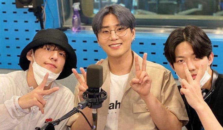 Foto: DAY6 Bongkar Kenangan Manis Sejak Debut Hingga Dowoon Curhat Rasanya Jadi Leader