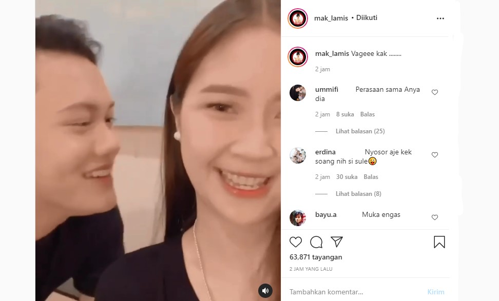 Rizky Febian Mesra dengan Wanita Cantik