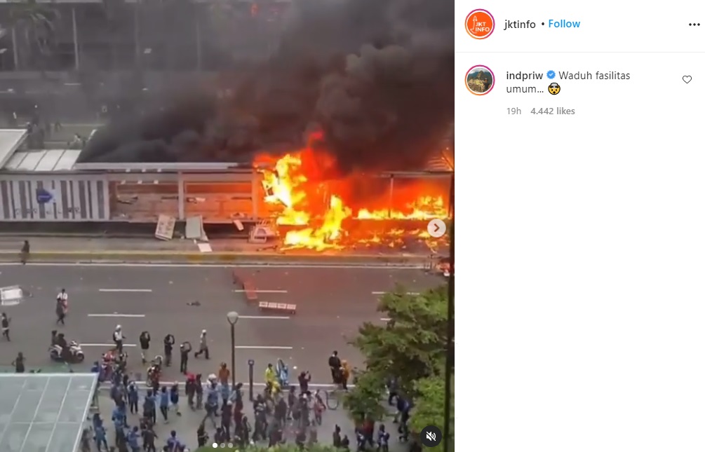 Komentari Aksi Demo Tolak RUU Ciptaker, Tunangan Nikita Willy Diserbu Reaksi Sinis