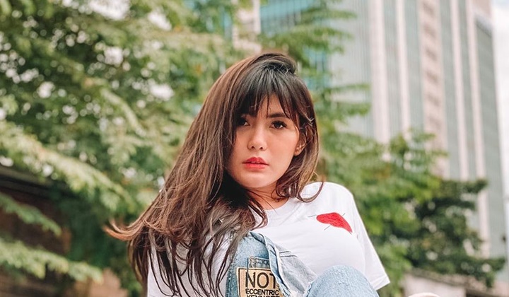 Foto: Angela Lee Pamer Joget Heboh Bikin Geleng-geleng, Bagian Perut Malah Bikin Salfok