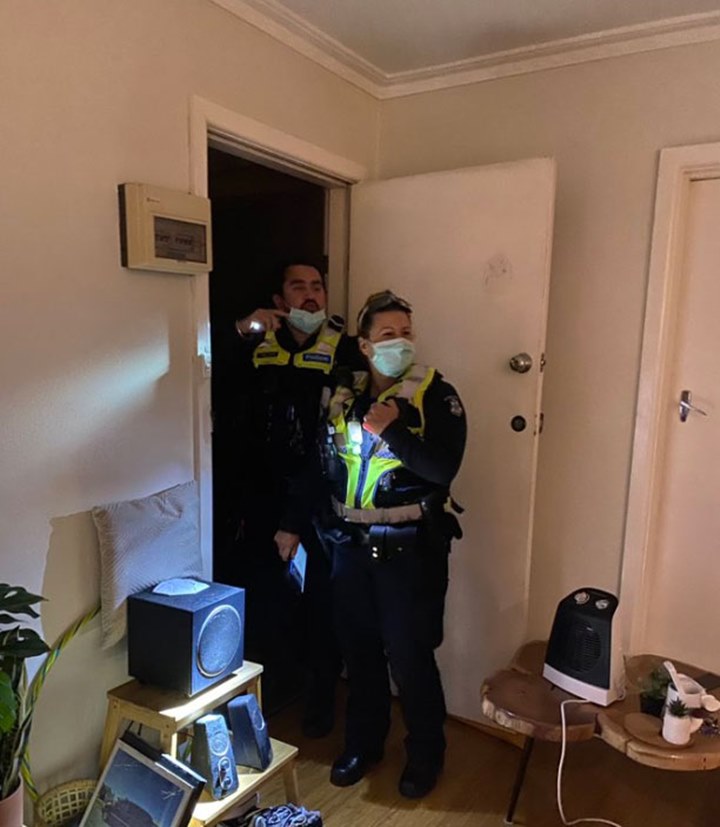 PAsyik Tonton Konser Online BTS, ARMY Asal Australia Ini Malah Digerebek Polisi