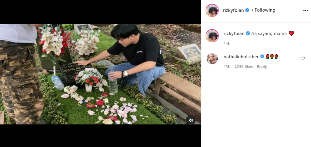 Rizky Febian Ziarah ke Makam Lina Jubaedah, Komentar Nathalie Holscher Sontak Jadi Sorotan