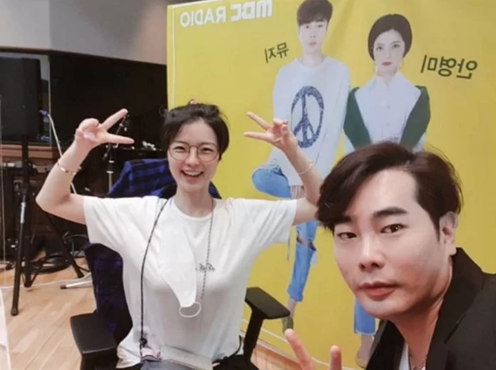 Komedian Ahn Young Mi Bocorkan Pengalaman Ciuman Pertama Dengan Suami