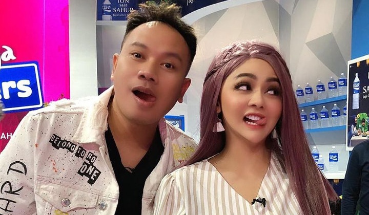 Foto: Doakan Jenita Janet yang Dikabarkan Menikah, Vicky Prasetyo Justru Disebut Tengah Patah Hati