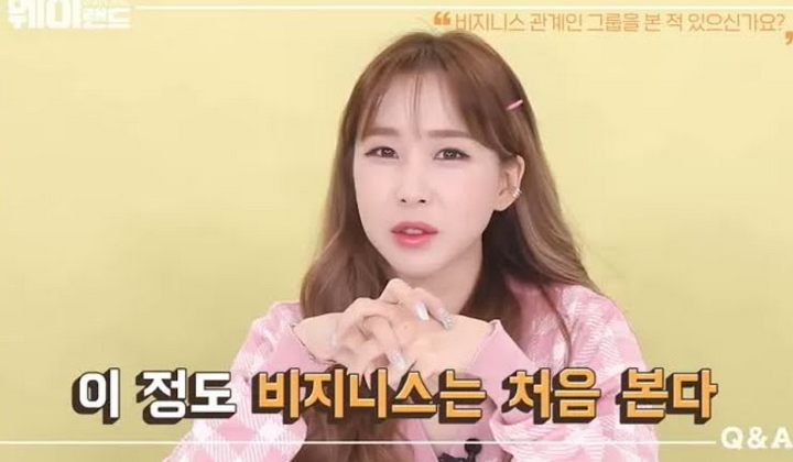 Foto: Way Crayon Pop Ungkap Bagaimana Member Girlband Bersikap Akrab di Depan Kamera Tapi Saling Mengumpat