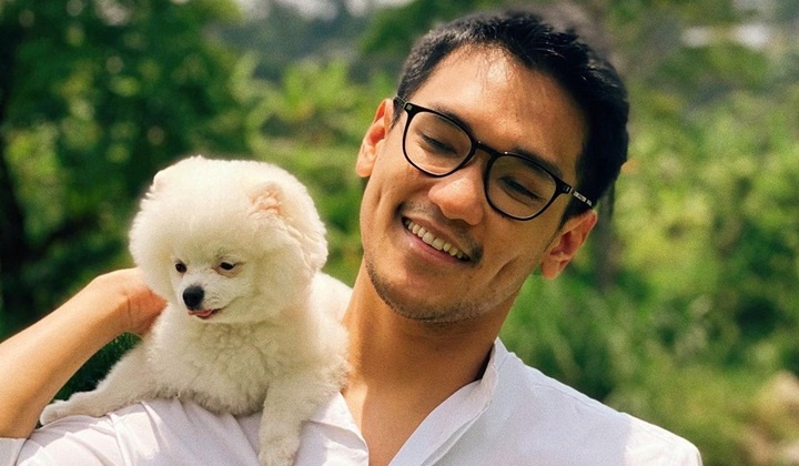 Foto: Reaksi Afgan Usai Agamanya Dipertanyakan Gara-gara Video Gendong Anjing Malah Bikin Ngakak