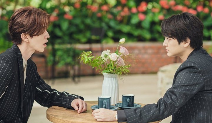 Foto: Kim Bum Libatkan Lee Dong Wook Dalam Pilihan Sulit di 'Tale of The Nine Tailed'