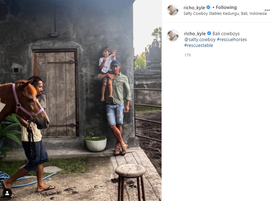 Richard Kyle Pamer Foto Baru Gendong El Barack, Ekspresi Putra Jessica Iskandar Jadi Perbincangan