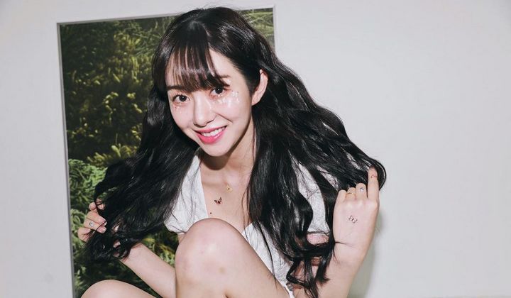 Foto: Alami Tahun 2020 yang Sulit, Mina Eks AOA Ungkap Resolusi di Tahun 2021