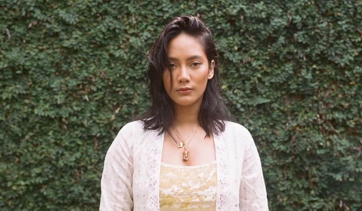 Foto: Tara Basro Peringati Akhir Tahun 2020 dengan Pamer Swafoto Baru, Cantik Banget!