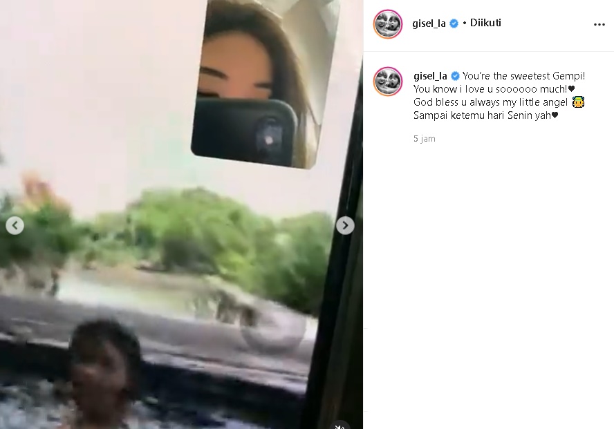 Bagikan Momen Manis Video Call di Tahun Baru dengan Gempi, Gisel Sampaikan Pesan Begini