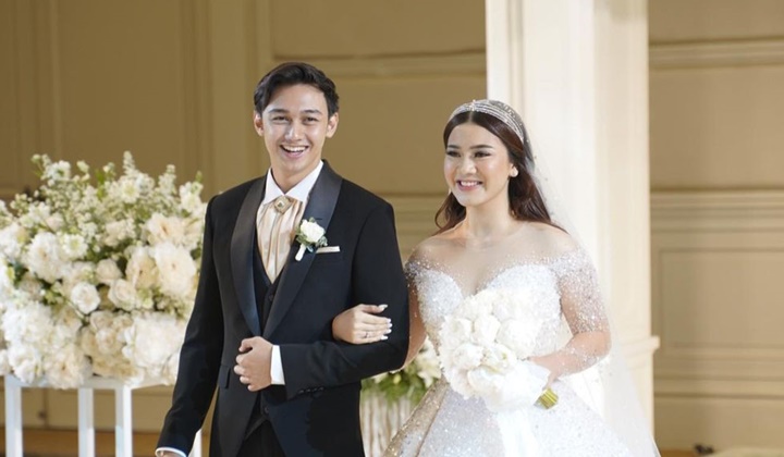 Foto: Pulang Bulan Madu, Felicya Angelista Disebut Isyaratkan Soal Kehamilan