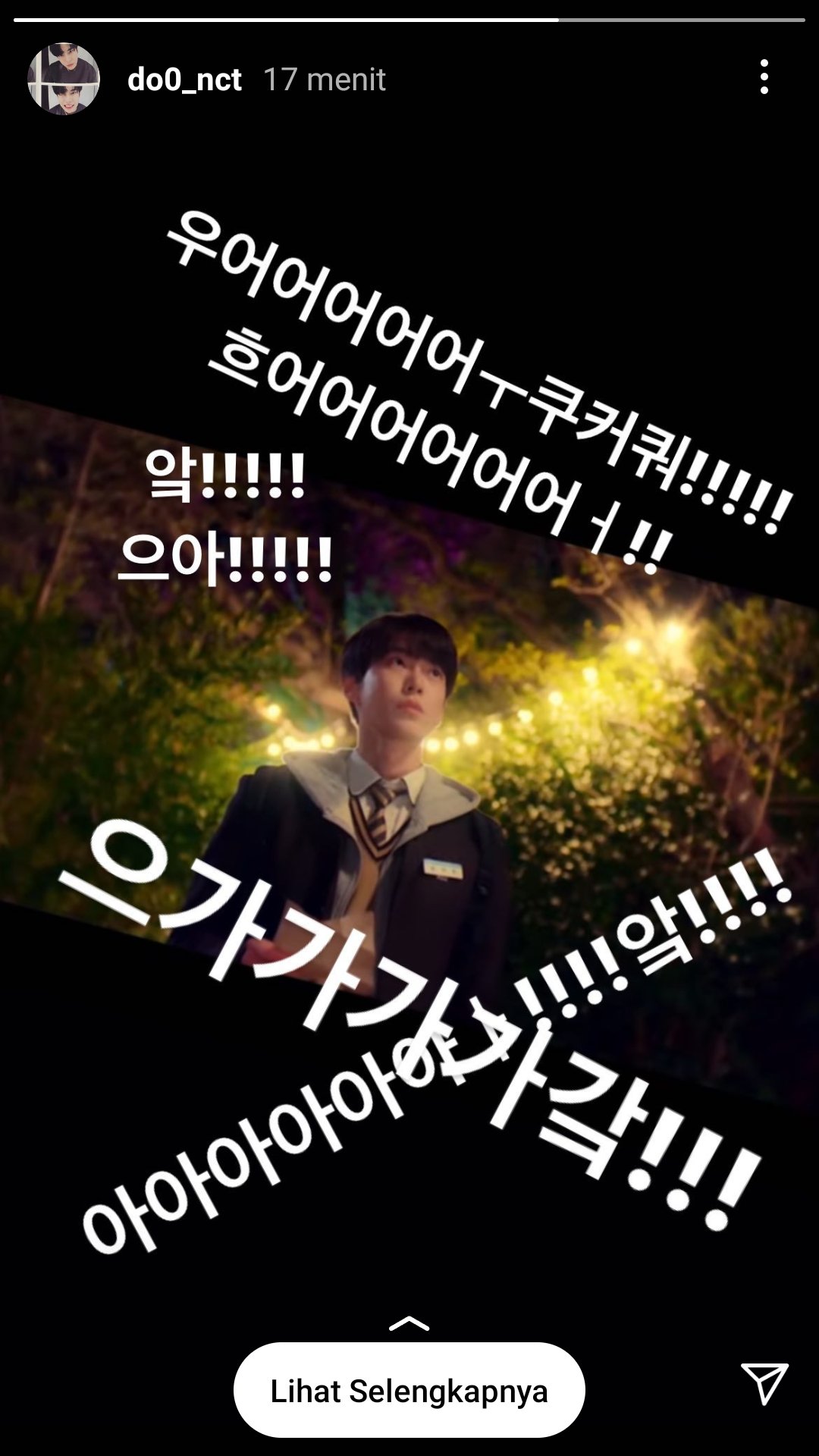 Doyoung NCT sontak langsung menjadi pembicaraan panas hingga trending topic di Twitter karena trailer resmi drama debutnya sebagai aktor dirilis hari ini, Rabu (3/2)