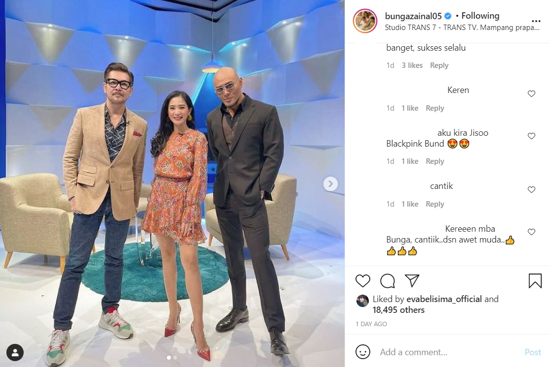 Bagikan Foto Diapit Deddy Corbuzier dan Ferry Salim, Bunga Zainal Dikira Member BLACKPINK Ini