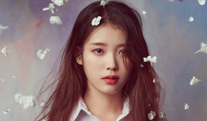 Foto:  Rilis Teaser Foto 'LILAC', Netter Soroti Wajah IU