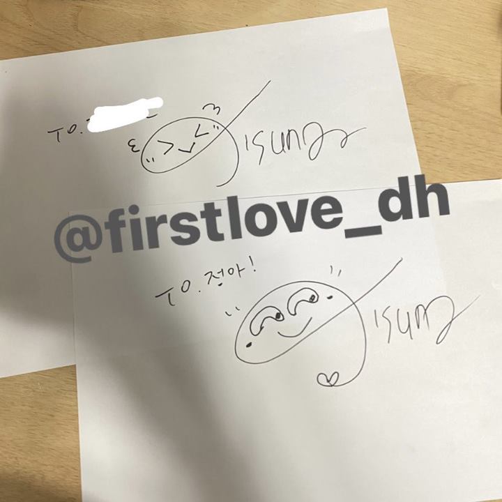 seorang penggemar menceritakan bahwa ia baru saja mendapatkan tanda tangan dari jisung nct karena gurunya mengenal ibu jisung