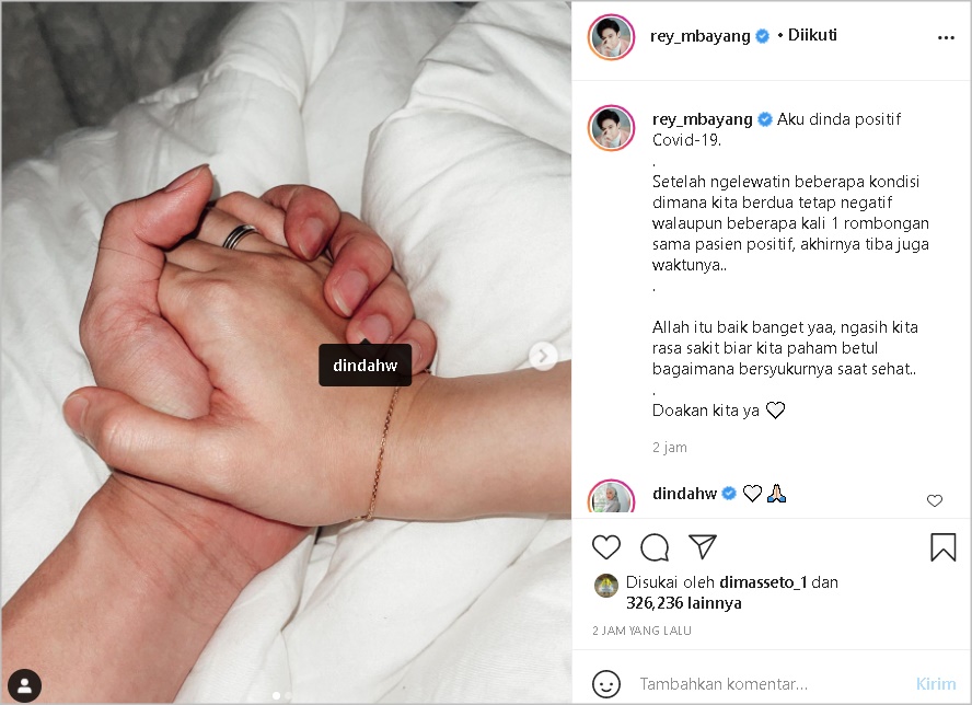 Unggah Foto Pegangan Tangan, Rey Mbayang Minta Doa Kabarkan Positif Covid-19 Bersama Dinda Hauw