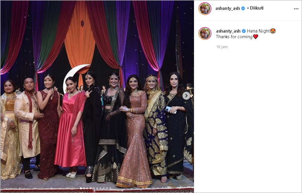 Henna Night Aurel Bertabur Artis, Dandanan Bollywood Ala Nagita Slavina Paling Jadi Perbincangan