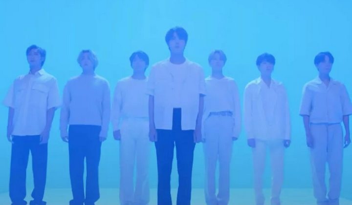 Foto: Sehari Dirilis, BTS 'Film Out' Rajai Tangga Lagu di Jepang Hingga iTunes di 97 Negara