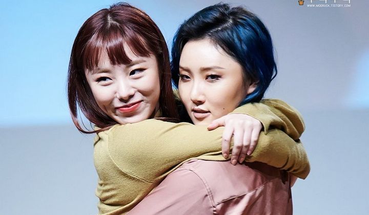 Foto: Hwasa-Wheein Ungkap Masa-Masa Training Hingga Pertemuan Pertama Mereka di 'Come Back Home'