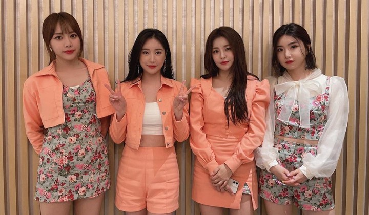 Foto: Brave Girls Kirim Ribuan Hadiah ke Tentara Korea Sebagai Ucapan Terima Kasih