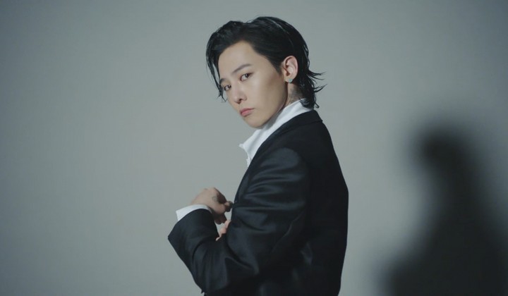 Foto: Tampil Bak Remaja di Iklan Shampoo, Netter Puji Wajah Awet Muda G-Dragon Meski Sudah Kepala 3