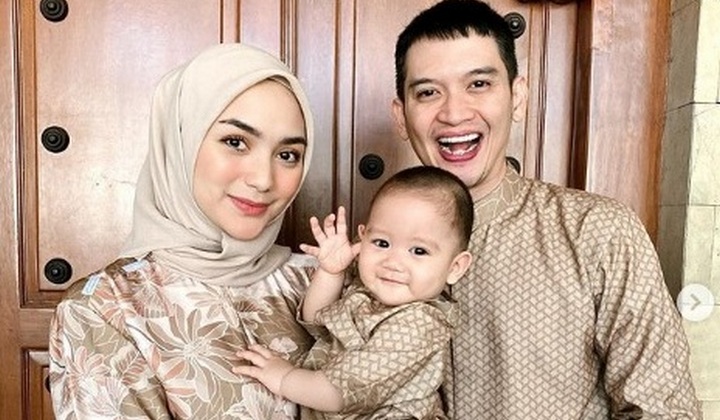 Foto:  Bantah Bakal Ceraikan Rezky Aditya, Citra Kirana Malah Lakukan Ini