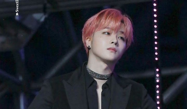 Foto: Unggah Foto Selfie di Weverse, Jay Malah Jadi Bahan Olok-Olokan Member iKON Lainnya