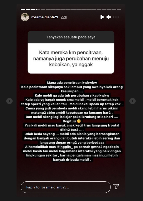 Pakai Hijab Dituding Pencitraan, Rosa Meldianti Malah Tertawa dan Tegaskan Ini