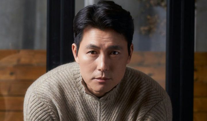 Foto: Jung Woo Sung Berikan Donasi Rp 1,2 Miliar untuk Pengungsi Afganistan 