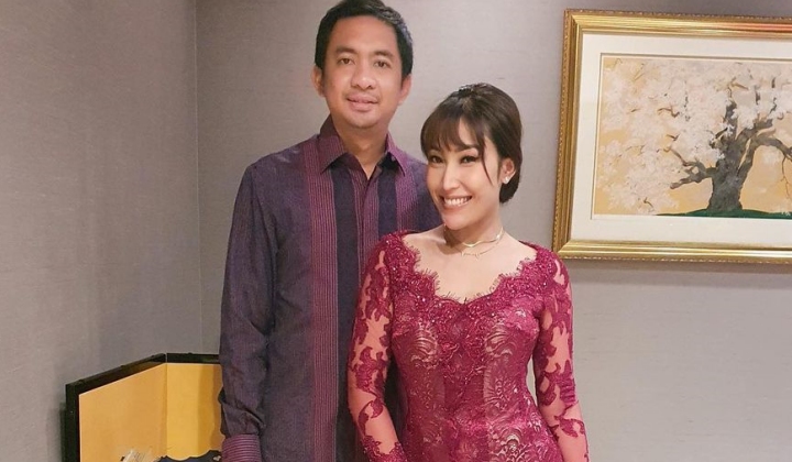 Foto: Pilih Diselingkuhi Suami Ketimbang Bangkrut, Ayu Dewi Ungkap Jawaban Mengejutkan