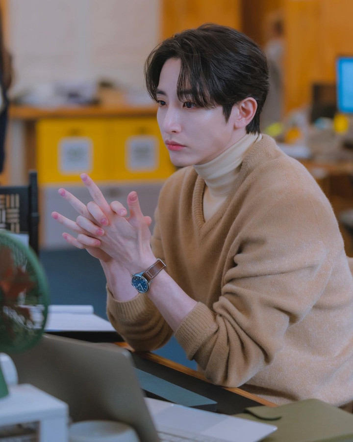 <i>Side Profile</i> Luar Biasa